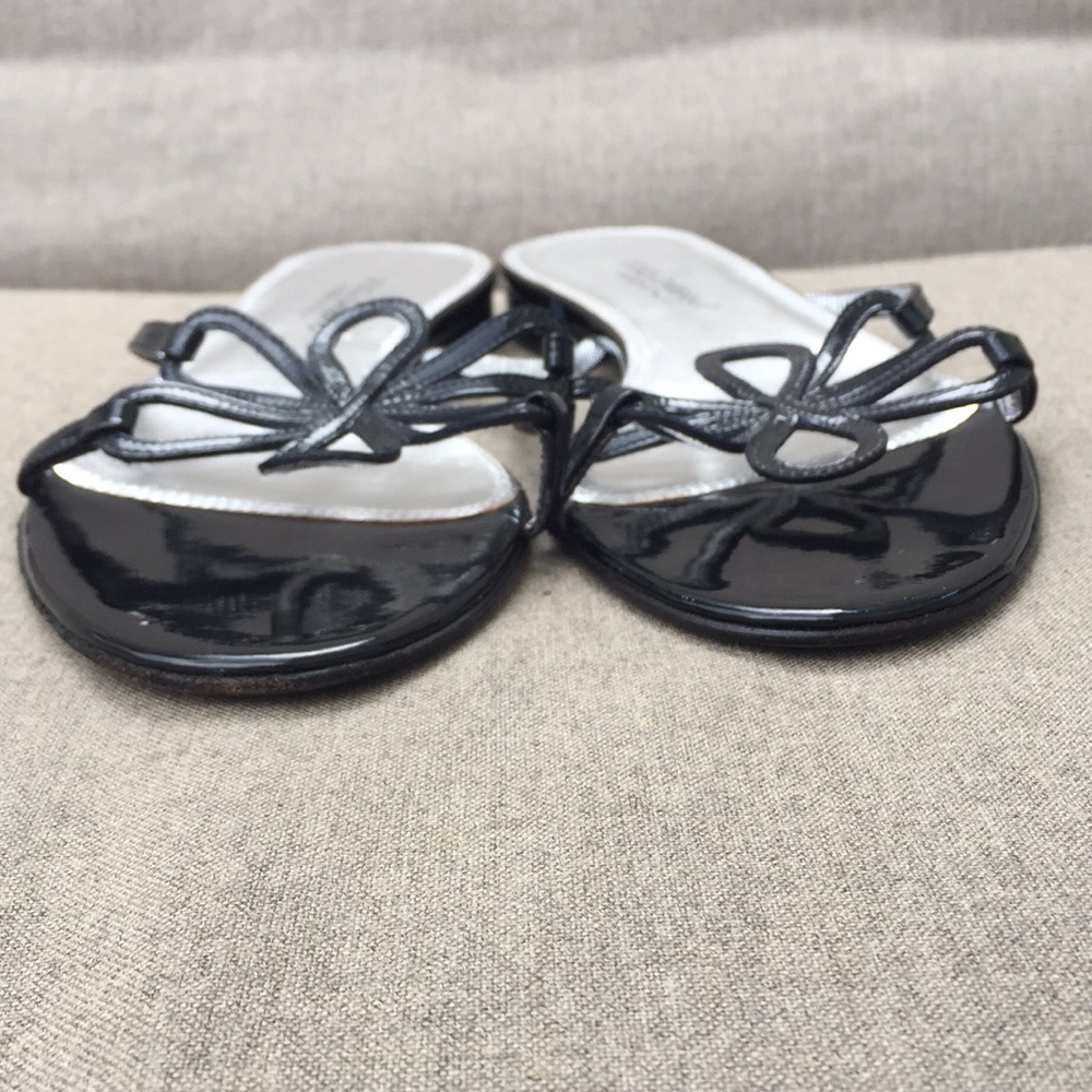 DOLCE & GABBANA Black Patent Flat Sandal with Flower Detail - Picture 3 of 8